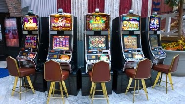 Live dealer studio with professional lighting and HD streaming
